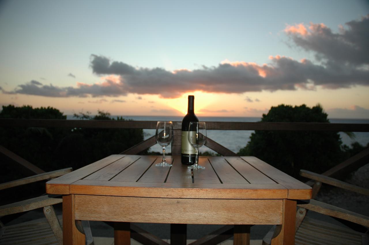 The Sunset Hotel Flying Fish Cove Bagian luar foto