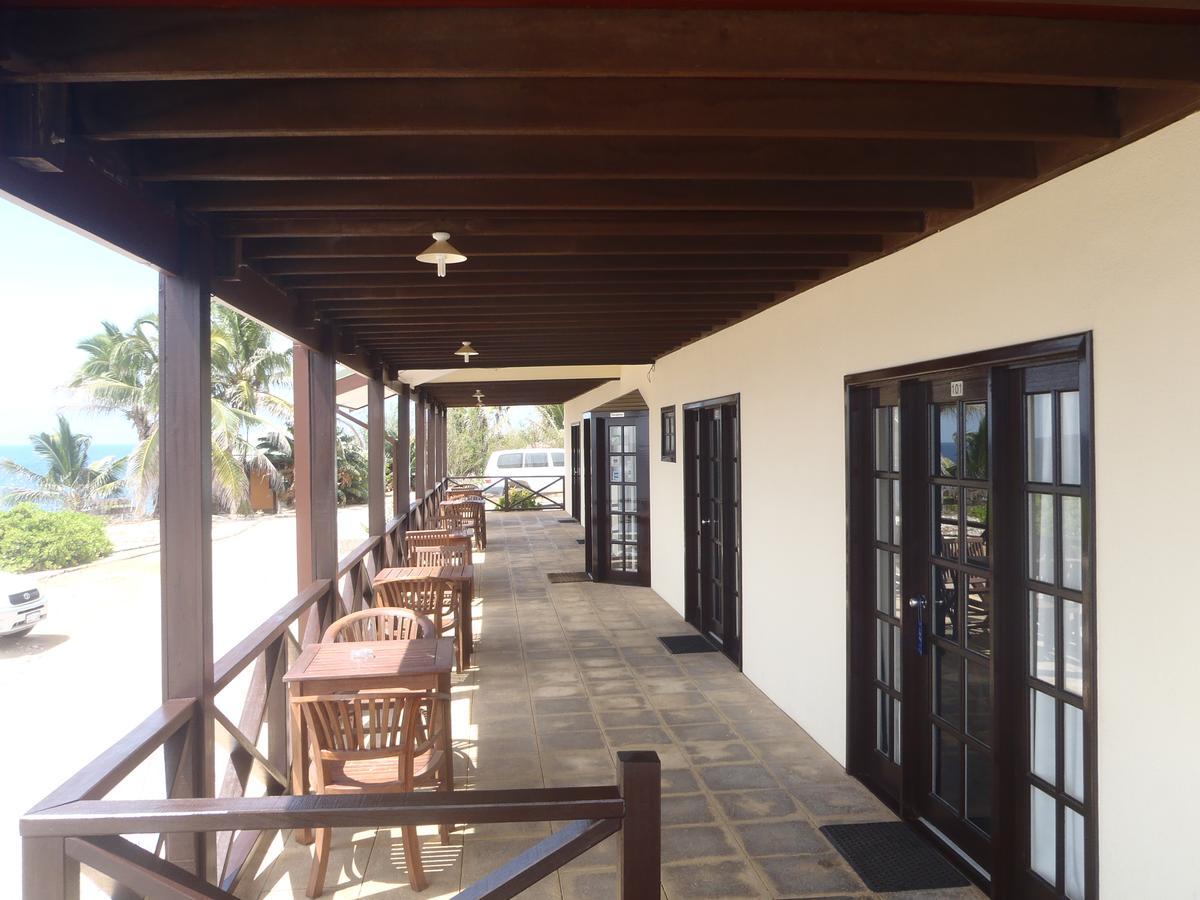 The Sunset Hotel Flying Fish Cove Bagian luar foto